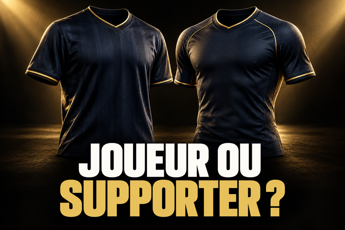 Deux maillots de football illustrant le choix entre version joueur et supporter sur fond noir et doré.