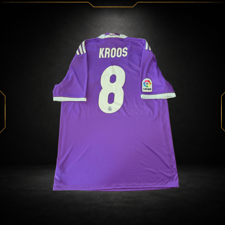 Real Madrid Extérieur 2016/17 Kroos #8 - (8.5/10) (L)