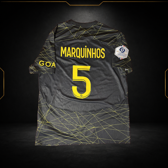 PSG Fourth 2022/23 - Marquinhos #5 — vue de dos