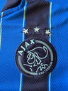Ajax Amsterdam Extérieur 2021/22 — détail de l’écusson