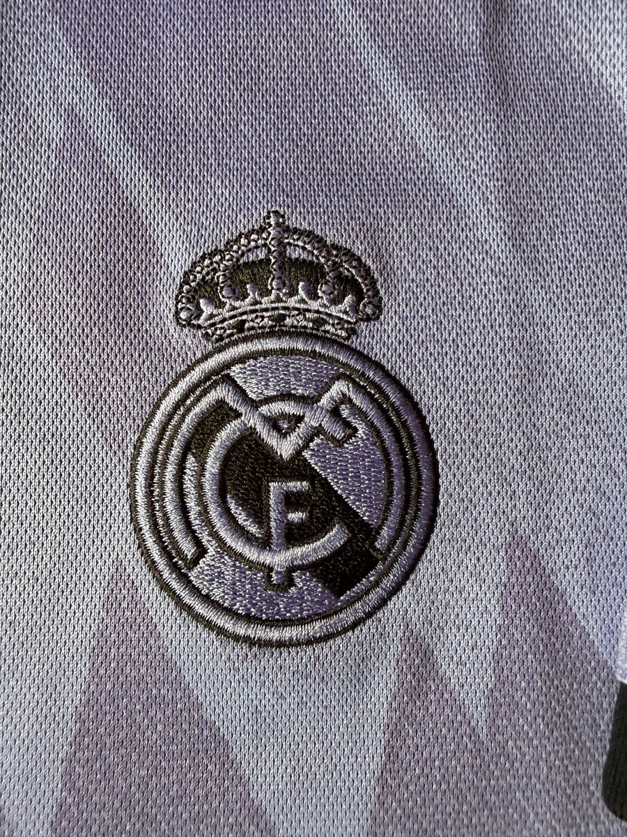 Real Madrid Extérieur 2022/23 (8/10) (L)