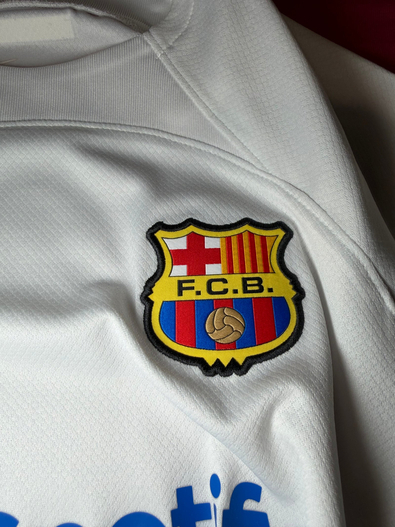 FC Barcelone Extérieur 2023/24 (9.5/10) (XL Enfant)