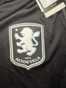 Aston Villa Extérieur 2025/26 — détail de l’écusson