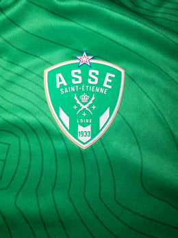 AS Saint-Étienne Domicile 2022/23 — détail de l’écusson