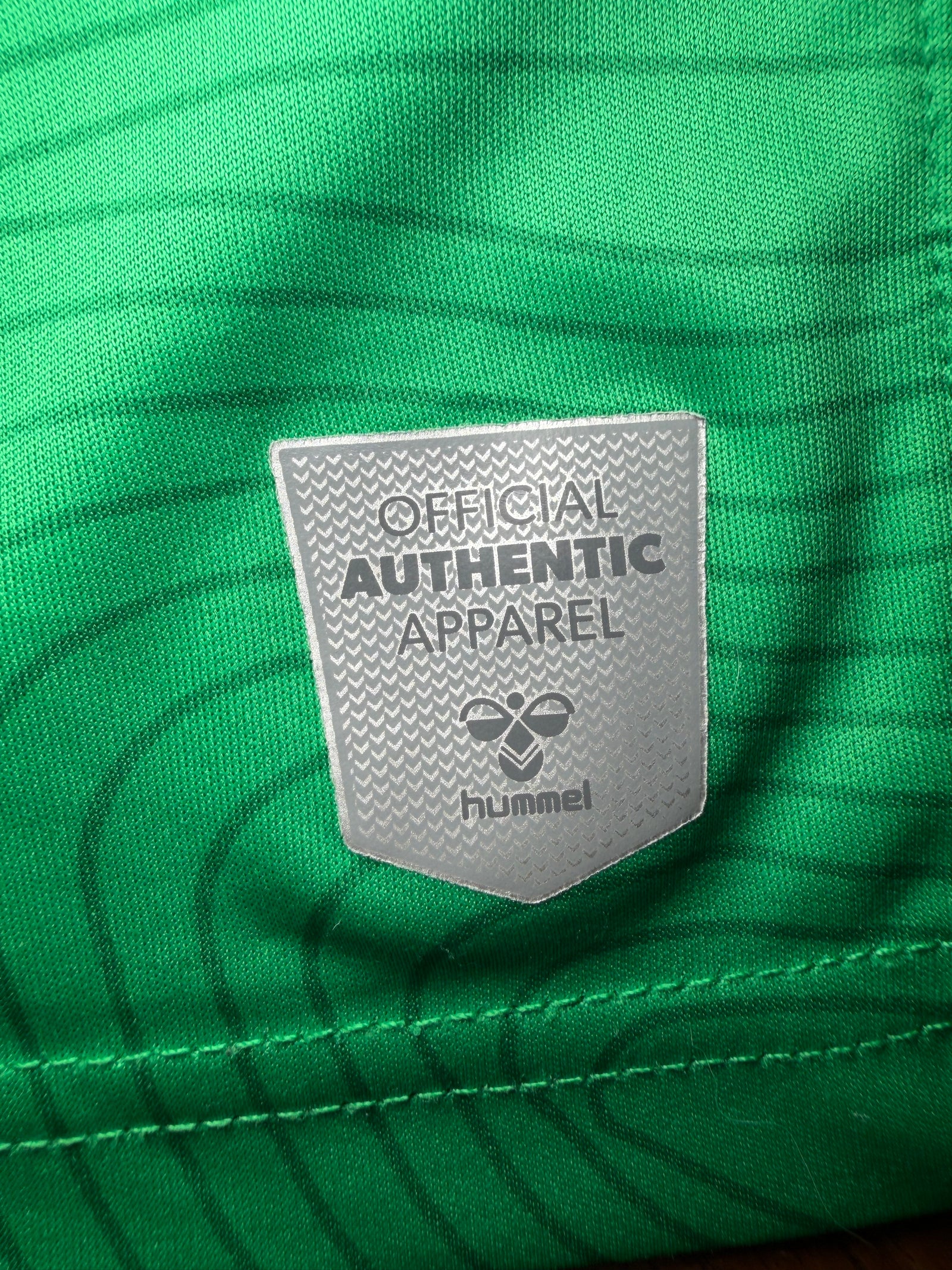 AS Saint-Étienne Domicile 2022/23 — étiquette Hummel