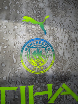 Manchester City third 2025/26 — écusson Manchester City et tissu