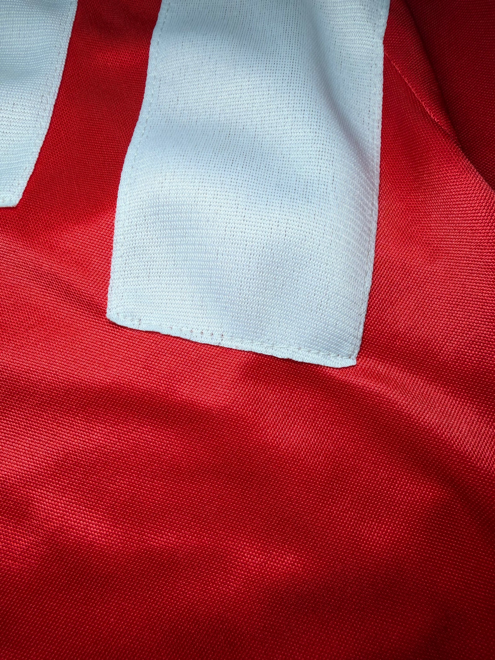 Liverpool domicile 1992/93 — bandes adidas