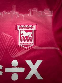 Ipswich Town third 2024/25 — écusson Ipswich Town