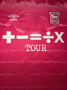 Ipswich Town third 2024/25 — sponsor et graphisme