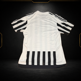 Juventus domicile 2015/16 — vue de dos