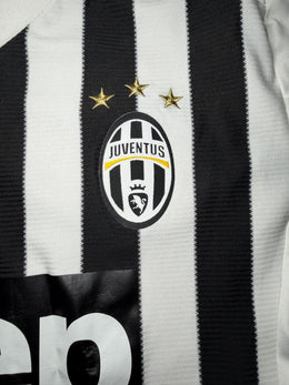 Juventus domicile 2015/16 — écusson Juventus et étoiles