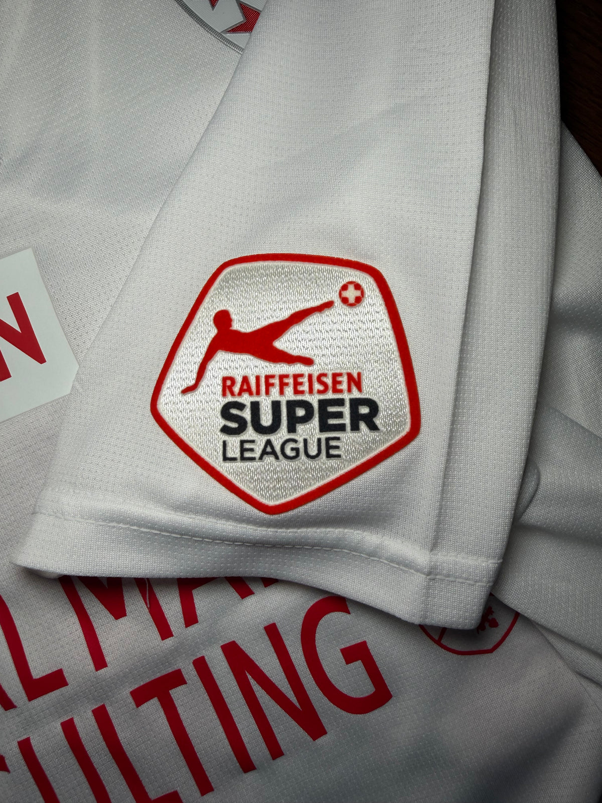 Patch Raiffeisen Super League